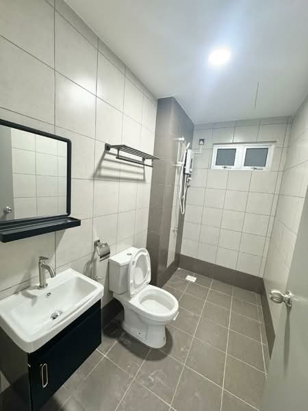 Service Residence for Rent at One 49 Residence - Pier Lye - Bathroom - PropertyGuru.com.my