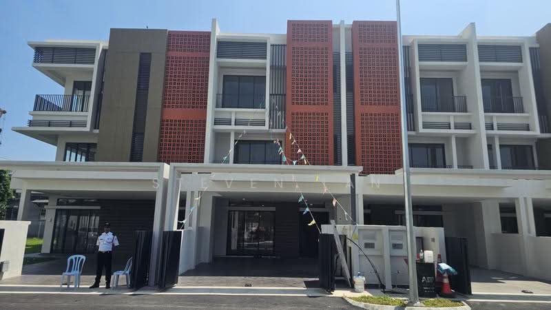 3-storey Terraced House for Sale in Sri Petaling (Kuala Lumpur) - Steven Tan - Exterior - PropertyGuru.com.my