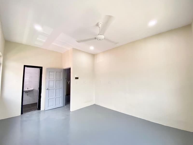 Semi-Detached House for Sale in Taman Pelangi (Johor Bahru) - Yik Tat - Interior - PropertyGuru.com.my