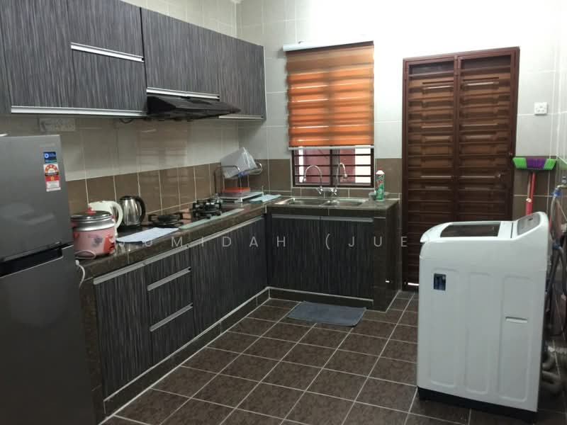 2-storey Terraced House for Rent in Seksyen 3 (Bangi) - JUMIDAH (JUE) - Kitchen - PropertyGuru.com.my