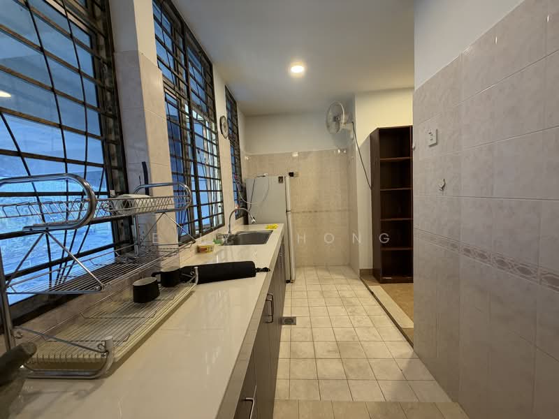 Townhouse for Rent in Cheras (Kuala Lumpur) - Elly Chong - Kitchen - PropertyGuru.com.my