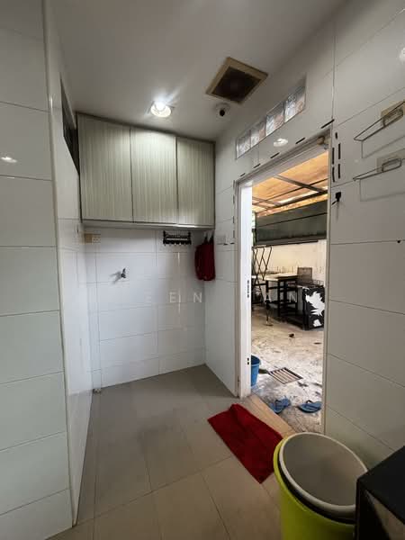 Semi-Detached House for Sale in Taman Sri Andalas (Klang) - Areen Tan - Kitchen - PropertyGuru.com.my