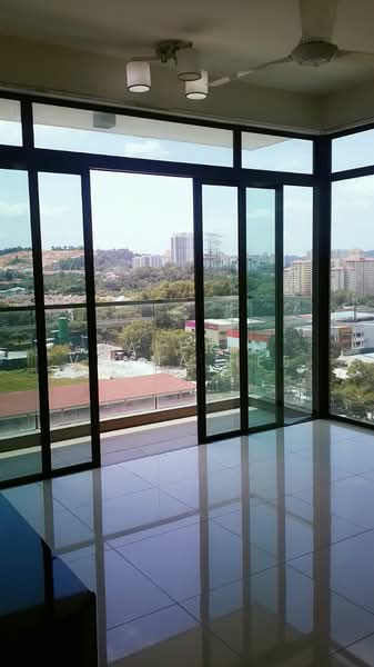 Kondominium untuk Dijual di The Z Residence - Valerie Venna Hee - Balcony - PropertyGuru.com.my