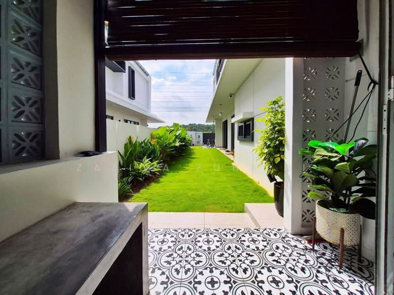Semi-Detached House for Sale in Elmina (Shah Alam) - Zalina Zubaidi - Exterior - PropertyGuru.com.my