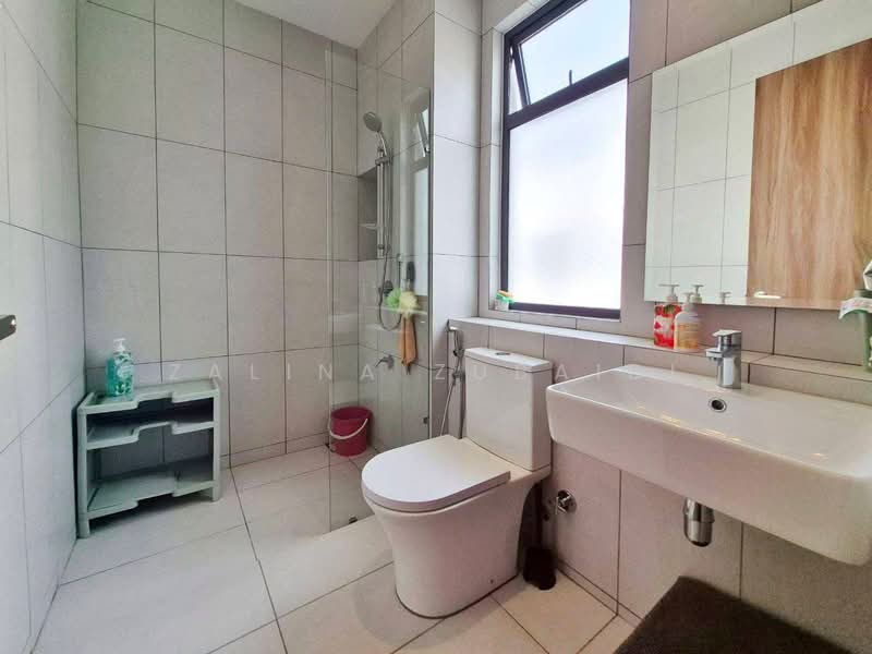 Semi-Detached House for Sale in Elmina (Shah Alam) - Zalina Zubaidi - Bathroom - PropertyGuru.com.my