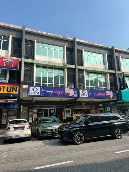 Shop / Office for Sale in Bandar Seri Putra (Bangi) - Nicky Chua - Exterior - PropertyGuru.com.my