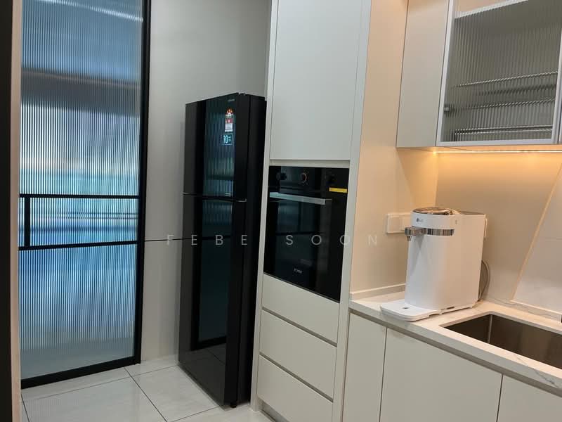 Queens Residences Q1 @ Queens Waterfront untuk Untuk Dijual - RM 1,100,000, Feb 2026 - Kitchen - PropertyGuru.com.my