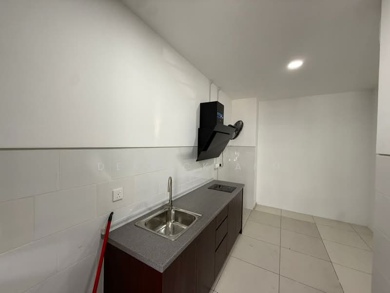 Rumah Teres untuk Disewa di Shah Alam (Selangor) - Derrick Ang - Kitchen - PropertyGuru.com.my