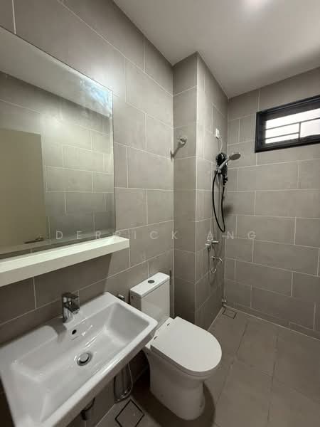 Rumah Teres untuk Disewa di Shah Alam (Selangor) - Derrick Ang - Bathroom - PropertyGuru.com.my