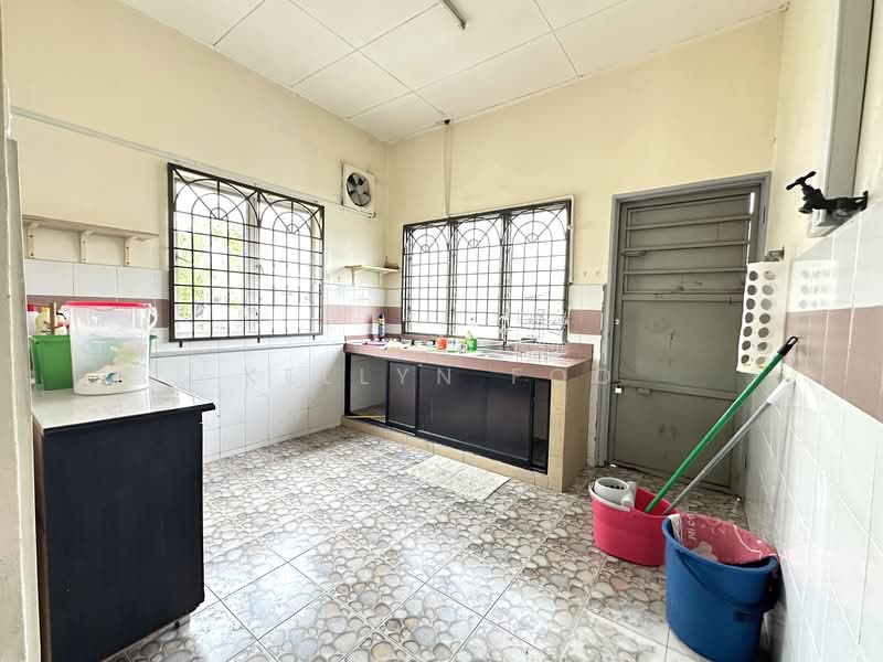 TAMAN MERDEKA untuk Untuk Dijual - RM 350,000, Feb 2026 - Kitchen - PropertyGuru.com.my