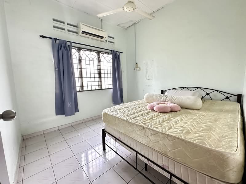 TAMAN MERDEKA untuk Untuk Dijual - RM 350,000, Feb 2026 - Bedroom - PropertyGuru.com.my
