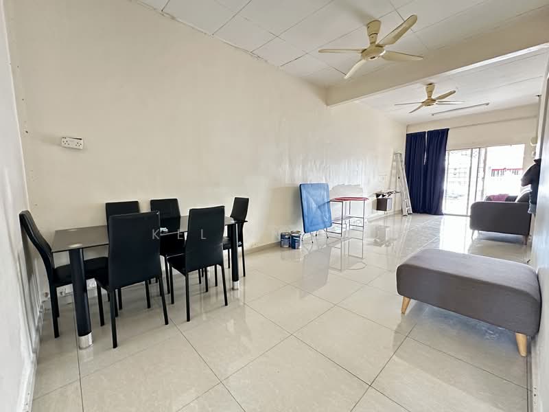 TAMAN MERDEKA untuk Untuk Dijual - RM 350,000, Feb 2026 - Living Room - PropertyGuru.com.my