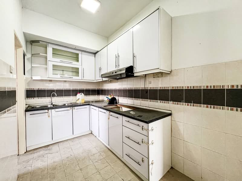 Apartment for Sale at Apartment Alunan Bayu - Mohamad Hanafi - Kitchen - PropertyGuru.com.my
