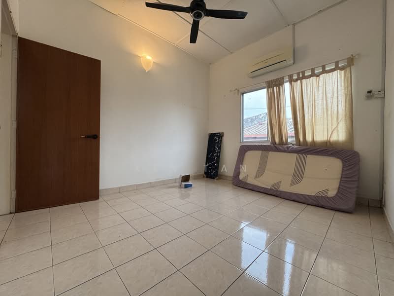 Rumah Teres 2-Tingkat untuk Dijual di Taman Serdang Utama (Seri Kembangan) - KEN TAN - Interior - PropertyGuru.com.my