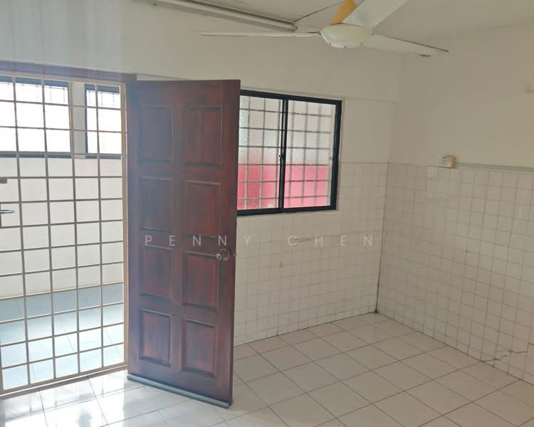 Desa Pakatan untuk Untuk Dijual - RM 220,000, Mac 2026 - Dry Kitchen - PropertyGuru.com.my