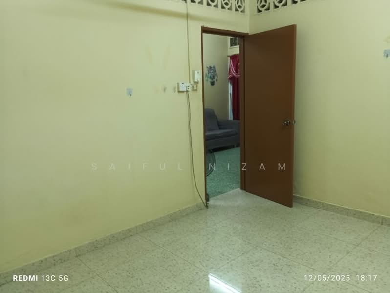 1-storey Terraced House for Sale in Kajang (Selangor) - Saiful Nizam - Living Room - PropertyGuru.com.my