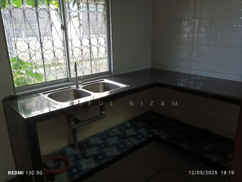 1-storey Terraced House for Sale in Kajang (Selangor) - Saiful Nizam - Kitchen - PropertyGuru.com.my