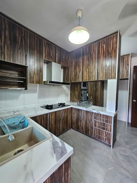 Untuk Disewa - Kristal View