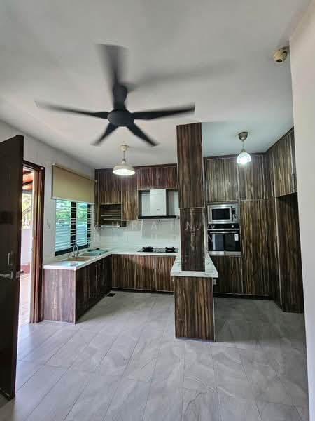 Untuk Disewa - Kristal View