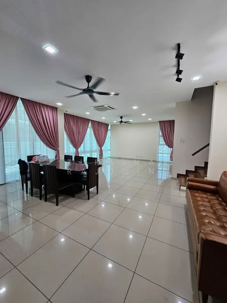 Untuk Disewa - Kristal View