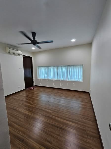 Untuk Disewa - Kristal View