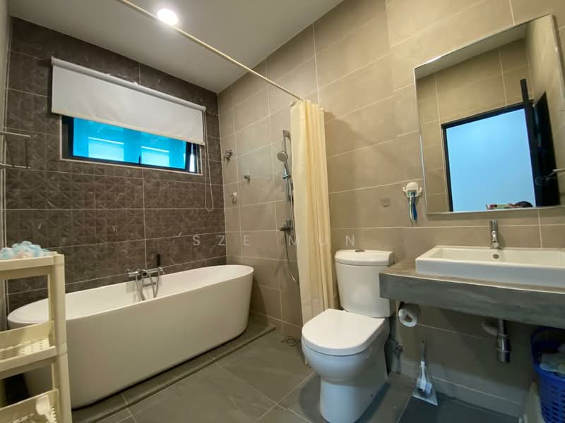 2-storey Terraced House for Sale in Laman Glenmarie (Shah Alam) - Sze Mun - Bathroom - PropertyGuru.com.my