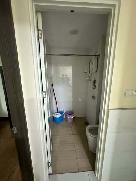 Service Residence for Sale at Country Garden Central Park - Melinda Ee - Bathroom - PropertyGuru.com.my