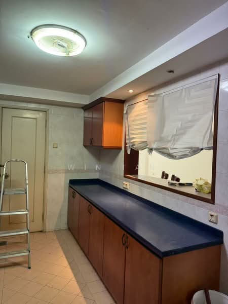 Condominium for Sale at Petrie Condominium - Win Tan - Kitchen - PropertyGuru.com.my