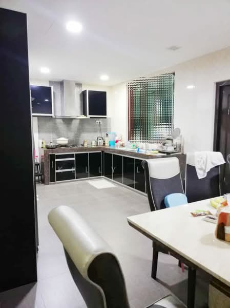 3-storey Terraced House for Sale in Laman Rimbunan (Kepong) - Kelly Lai - Kitchen - PropertyGuru.com.my
