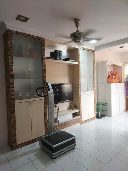 2.5-storey Terraced House for Sale in Laman Rimbunan (Kepong) - Jasemin Chia - Living Room - PropertyGuru.com.my