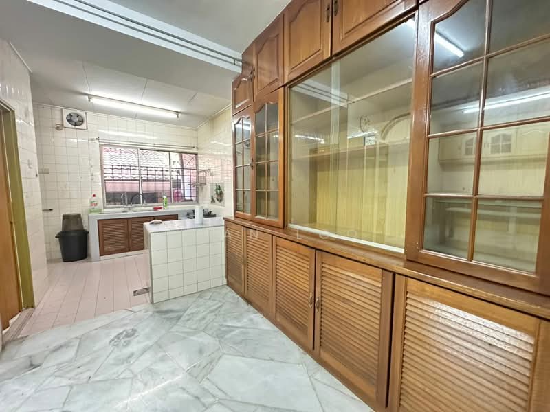 Bandar Menjalara untuk Untuk Disewa - RM 2,800 /bulan, Mac 2026 - Kitchen - PropertyGuru.com.my