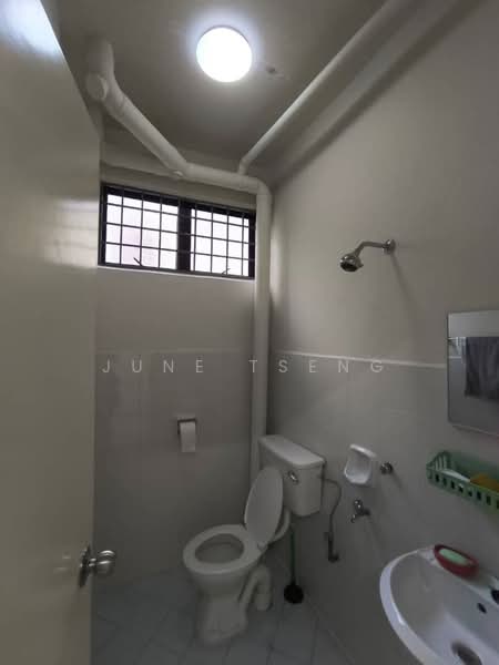 2-storey Terraced House for Rent in Permas Jaya (Johor Bahru) - June Tseng - Bathroom - PropertyGuru.com.my