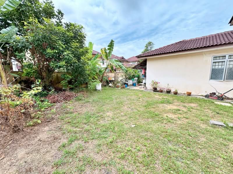 Bungalow for Sale in Nilai (Negeri Sembilan) - Mohd Faizal - Exterior - PropertyGuru.com.my