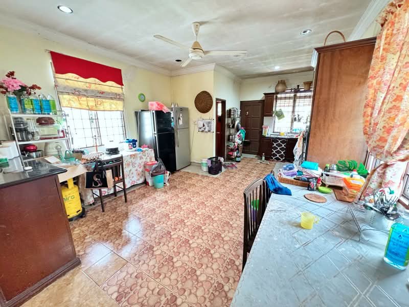 Bungalow for Sale in Nilai (Negeri Sembilan) - Mohd Faizal - Kitchen - PropertyGuru.com.my