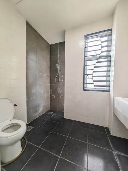 2-storey Terraced House for Sale in Kota Kemuning (Shah Alam) - Chow Kok Toong - Bathroom - PropertyGuru.com.my