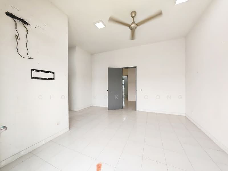 2-storey Terraced House for Sale in Kota Kemuning (Shah Alam) - Chow Kok Toong - Living Room - PropertyGuru.com.my