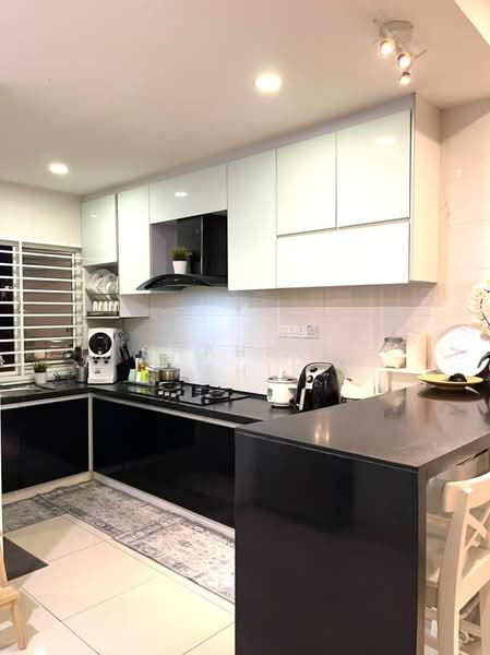 Townhouse for Sale in Kajang (Selangor) - Shahrul Akhir - Kitchen - PropertyGuru.com.my