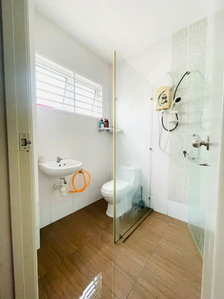 Townhouse for Sale in Kajang (Selangor) - Shahrul Akhir - Bathroom - PropertyGuru.com.my