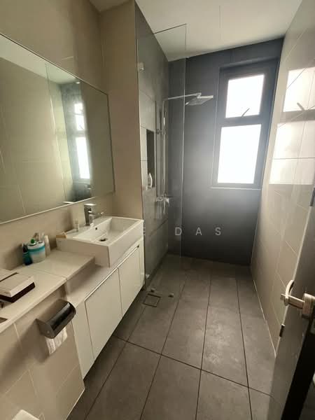 Setia Sky 88 untuk Untuk Disewa - RM 3,200 /bulan, Feb 2026 - Bathroom - PropertyGuru.com.my
