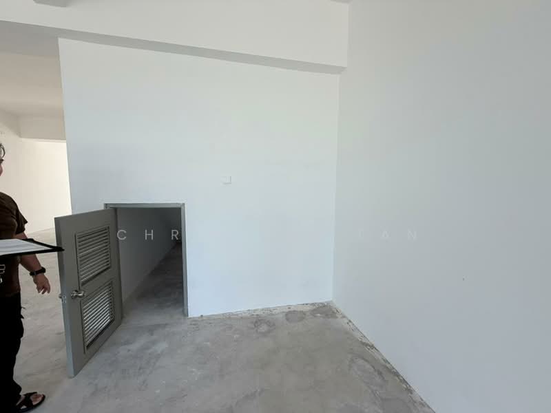 Shop for Sale in Pekan Nanas (Johor) - Christine Tan - Interior - PropertyGuru.com.my