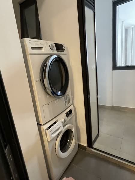 Condominium for Rent at Agile Mont Kiara - Yee Chong Goh - maid room - PropertyGuru.com.my