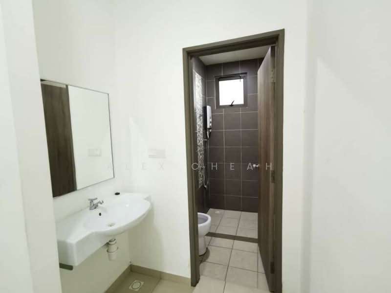 Tree Sparina untuk Untuk Dijual - RM 520,000, Feb 2026 - Bathroom - PropertyGuru.com.my