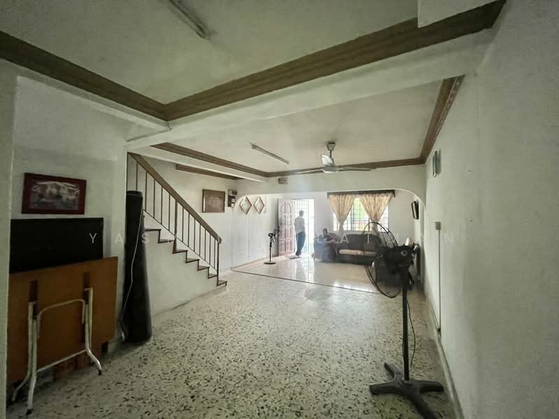 2-storey Terraced House for Sale in Taman Selayang Utama (Selayang) - Yasmin Sulaiman - Living Room - PropertyGuru.com.my
