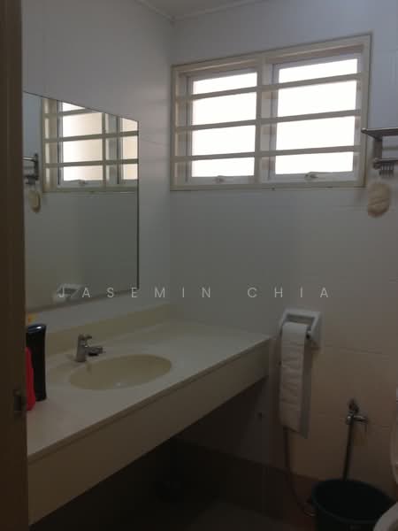 2.5-storey Terraced House for Sale in Laman Rimbunan (Kepong) - Jasemin Chia - Bathroom - PropertyGuru.com.my
