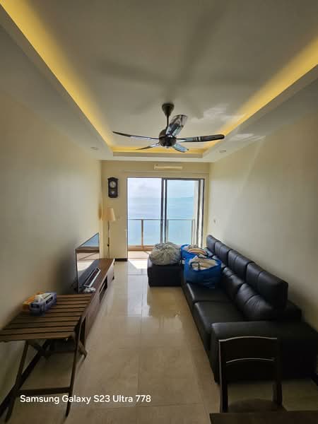 Silverscape Residences untuk Untuk Dijual - RM 350,000, Feb 2026 - Living Room - PropertyGuru.com.my