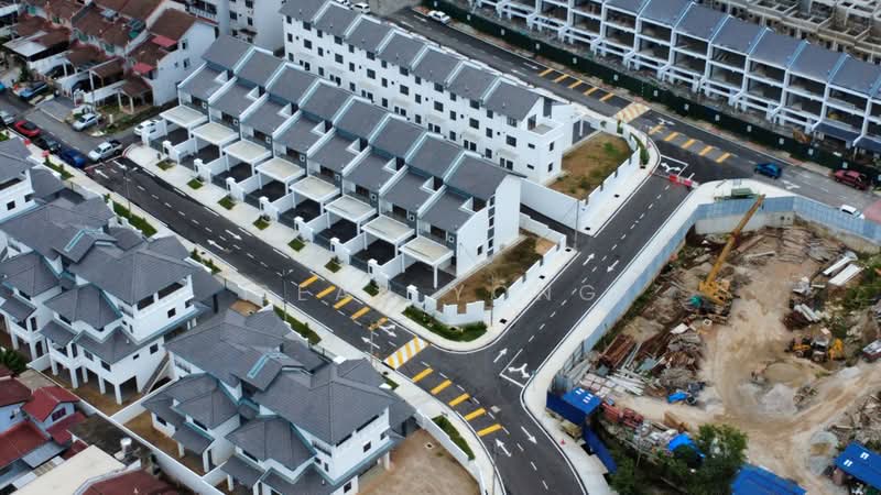 2.5-storey Terraced House for Sale in Batu Caves (Selangor) - Sean Yong - Exterior - PropertyGuru.com.my