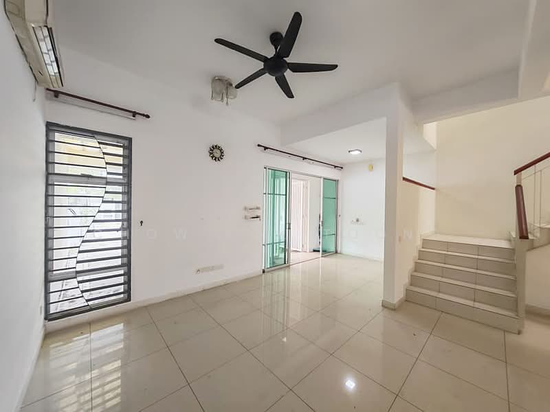 2-storey Terraced House for Sale in Bandar Saujana Putra (Tanjong Duabelas) - Chow Kok Toong - Living Room - PropertyGuru.com.my