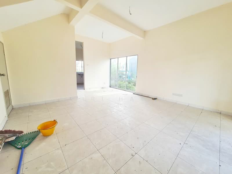 For Sale - End Lot Facing Open, Alam Suria @ Puncak Alam