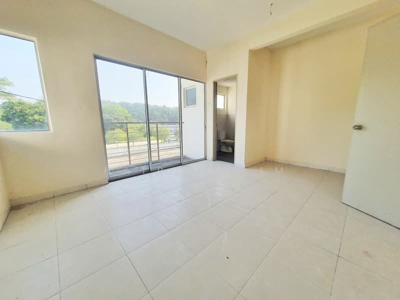 For Sale - End Lot Facing Open, Alam Suria @ Puncak Alam