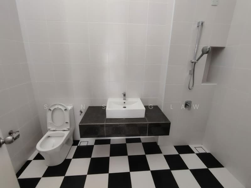 2-storey Terraced House for Sale in Eco Majestic (Semenyih) - Soon Sheng Law - Bathroom - PropertyGuru.com.my